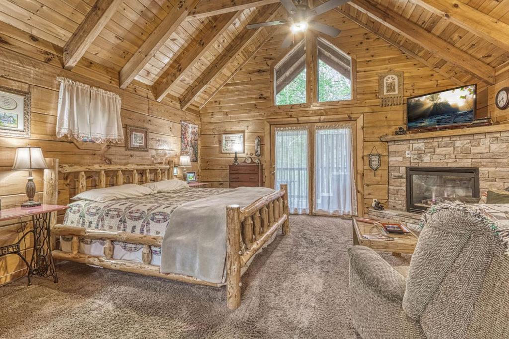 Mountain Eden, Hot Tub, Resort Pool, Wifi, 1089 Free Tickets Each Paid Day, Dollywood And More Гетлинбург Екстериор снимка